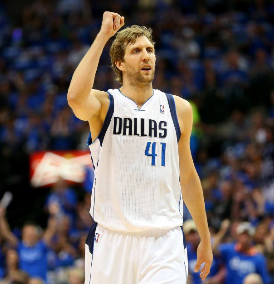 他的主场首 他的主场首